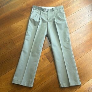 Roundtree & Yorke Classic Fit